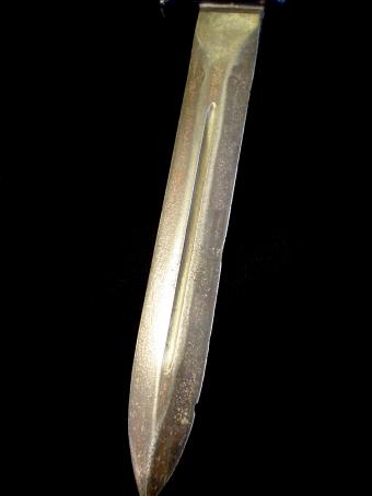 1 U.S. World War II Everitt knuckle knife.  This is the black handle Everitt trench knuckle knife.