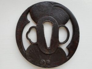 LILY PAD MOTIF Antique Japanese Samurai SUKASHI Katana Sword TSUBA -Old Guard