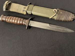 UNISSUED MINT Aerial M3 Trench Knife -US WW2 -Guard-Marked/WWII -ACC/M8