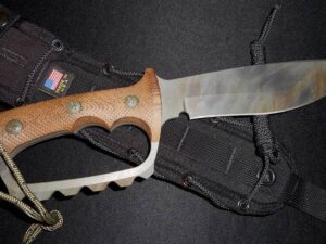 TREEMAN Original 8 Inch Combat Bowie D-Guard Knuckle Fighting Knife -Military