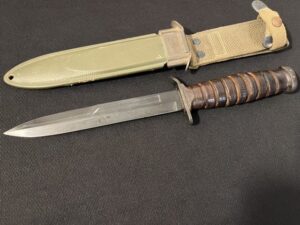 UNISSUED Camillus M3 Trench Knife -US WW2 -Guard-Marked/WWII -M8