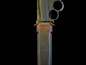 Vtg US WW2 Everitt Knuckle Fighting Knife -Black Handle -Double-edged/Trench