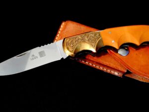 Vtg—VALADE ENGRAVED—Al Mar SEKI-USA First Edition Buzzard Knife/Yellow Micarta