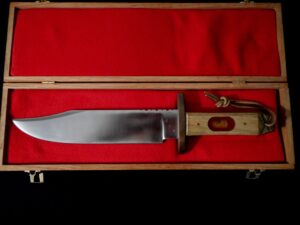 Vtg CUSTOM Kelgin CSA Bowie Knife w/Civil War Miniball Bullet/Largin Confederate