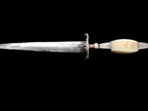 Japanese WW II Naval Dirk -WW2 Navy Dagger/Samurai Sword -Military Collection