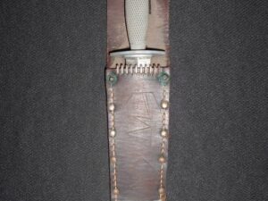 WW2 US Marine Raider Stiletto Knife w/ETCH -Camillus USMC CARLSONS RAIDERS