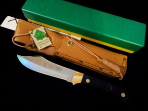 NEW in BOX Mint VINTAGE PUMA 15 6030 ALASKAN Hunting Knife -Old Collection