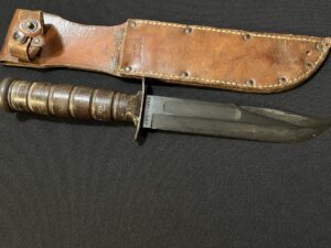 Unissued US WWII Camillus Screw Top Mark 2