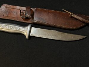 US WWII Victory Fighting Knife with Vet ID