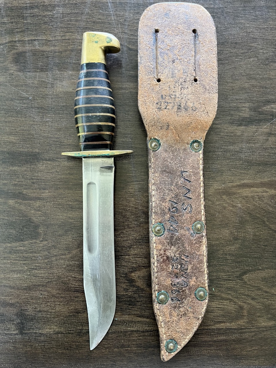 US WWII Knives Lot of 20 -Issue and Theater -10 Vet ID'd -WW2 Collection - Image 10