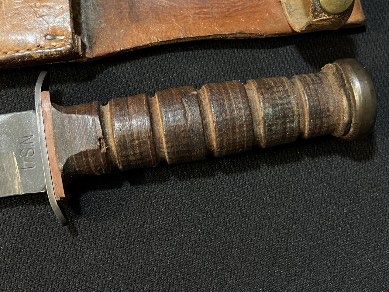 WWII ROBESON Mark 2 Fighting Knife -USN -Red Spacer/BOYT 43 EARLIEST VERSION - Image 3